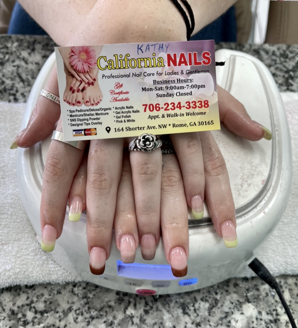 California Nails nail photo 4
